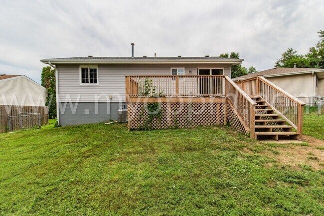 Building Photo - Beautifully Remodeled 3 Bedroom / 1.5 Bath Home | Millard
