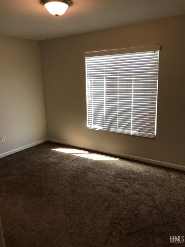 Building Photo - 10302 Fenwick Island Dr