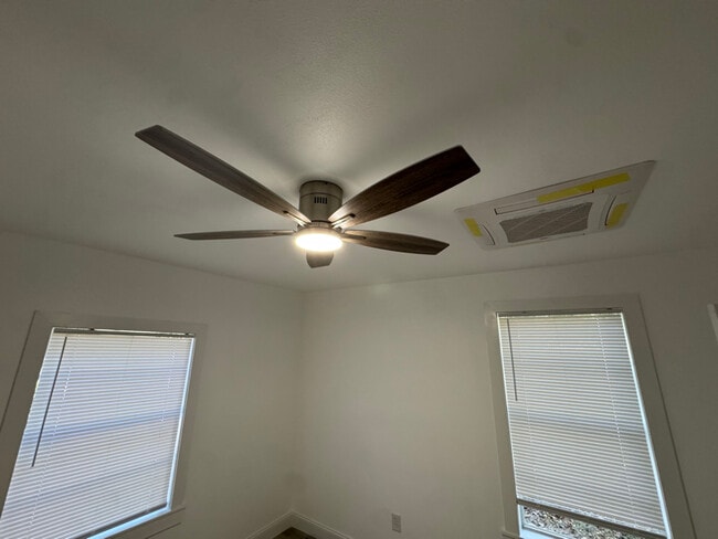 Building Photo - 1821 Jenkins Ave