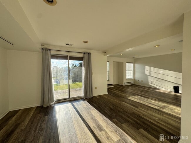 Building Photo - 396 Terrace Ln