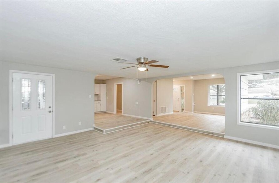 Building Photo - 148 Seaside Ln