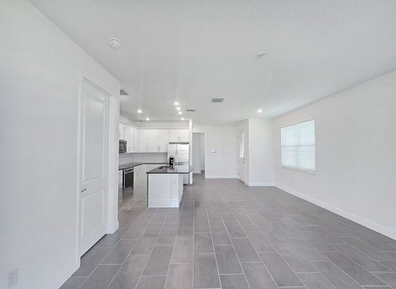Building Photo - 9250 Gulf Hvn Dr