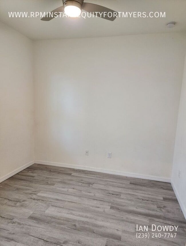 Building Photo - 15575 Pascolo Ln