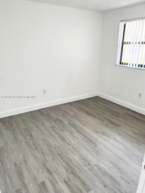 Building Photo - 9995 Nob Hill Ln