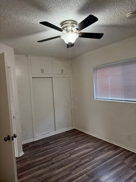 Building Photo - 1070 Gardenia Ave