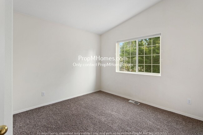 Building Photo - Beautiful Four Bedroom Home In NW Bethany!