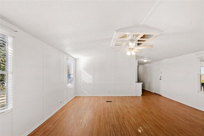 Building Photo - 1780 Farm to Market 1626