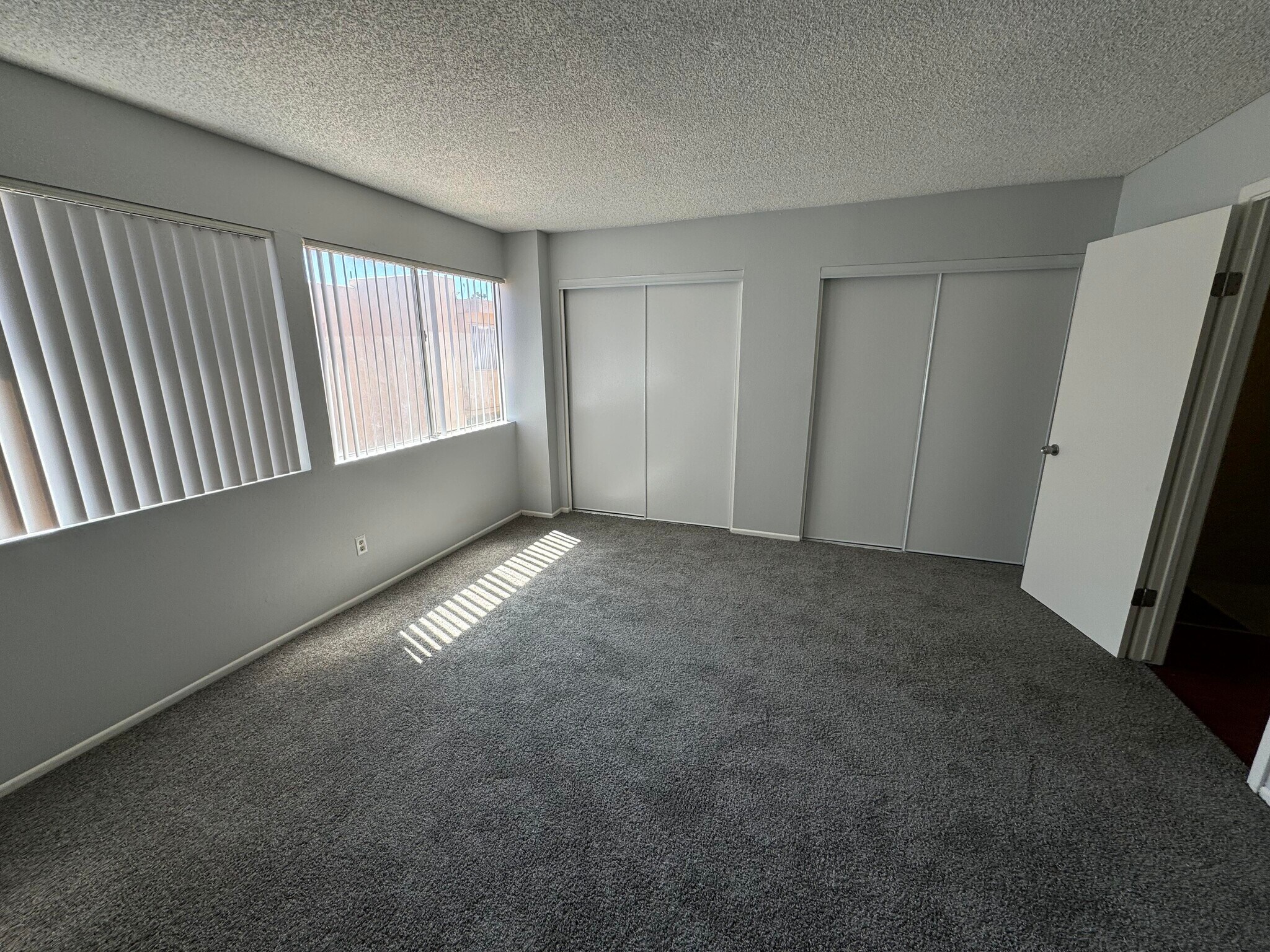 Building Photo - 3526 W Dunlap Ave