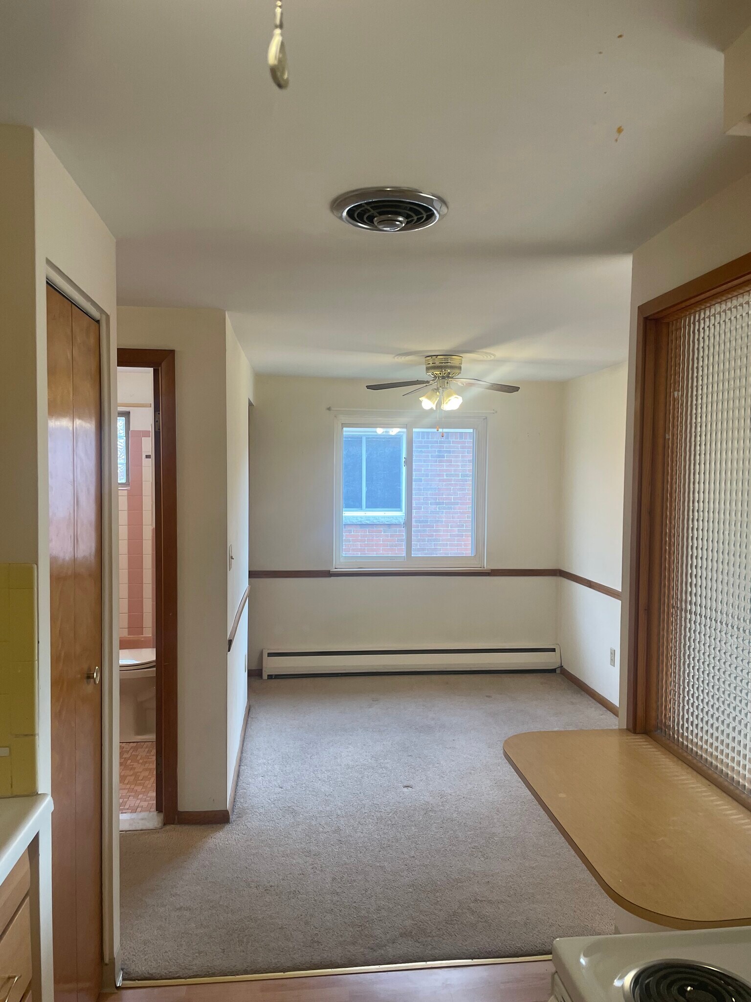 Building Photo - 767 Wehrle Dr