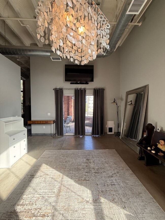 Building Photo - Fully Furnished!! Ready NOW! Sleek & Modern