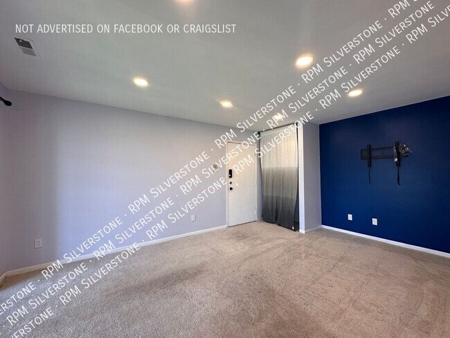 Building Photo - 440 Baldwin Ave