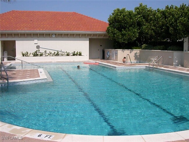 Building Photo - 7225 Pelican Bay Blvd