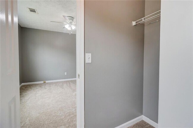 Building Photo - 1061 Chase Creek Ct