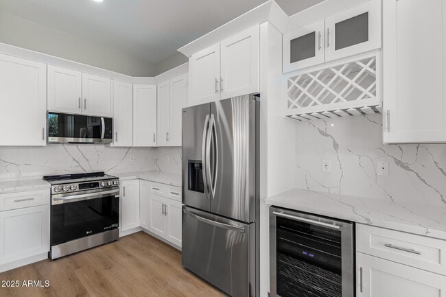 Building Photo - 13711 W Tara Ln