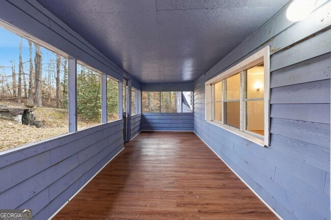 Building Photo - 3831 King Dr