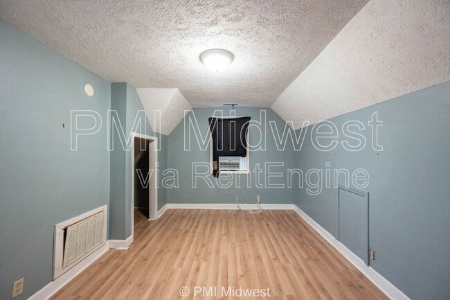 Building Photo - 921 S Buckeye St