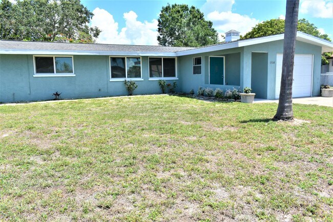 Building Photo - Updated Annual 2/1 on Overbrook Rd