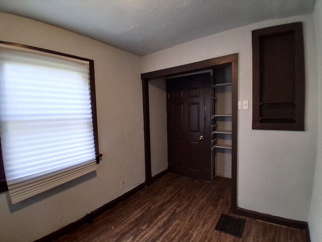 Building Photo - 1218 Chandler St