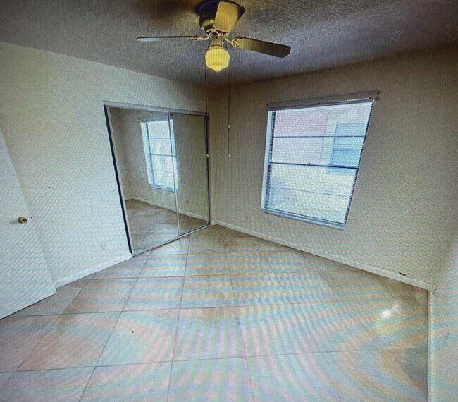 Building Photo - 1305 Hempstead St