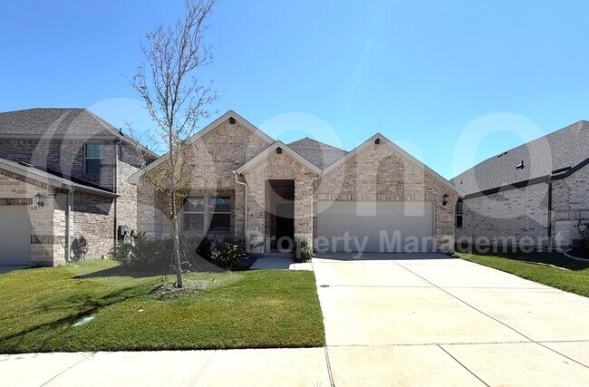 Primary Photo - 613 Huntley Dr