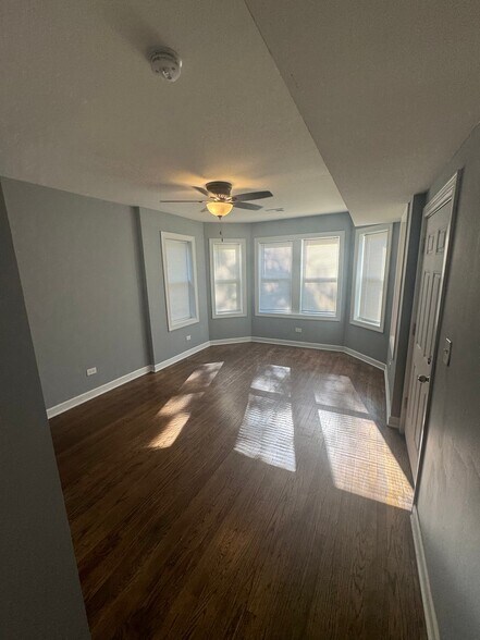 Building Photo - 5607 S Throop St