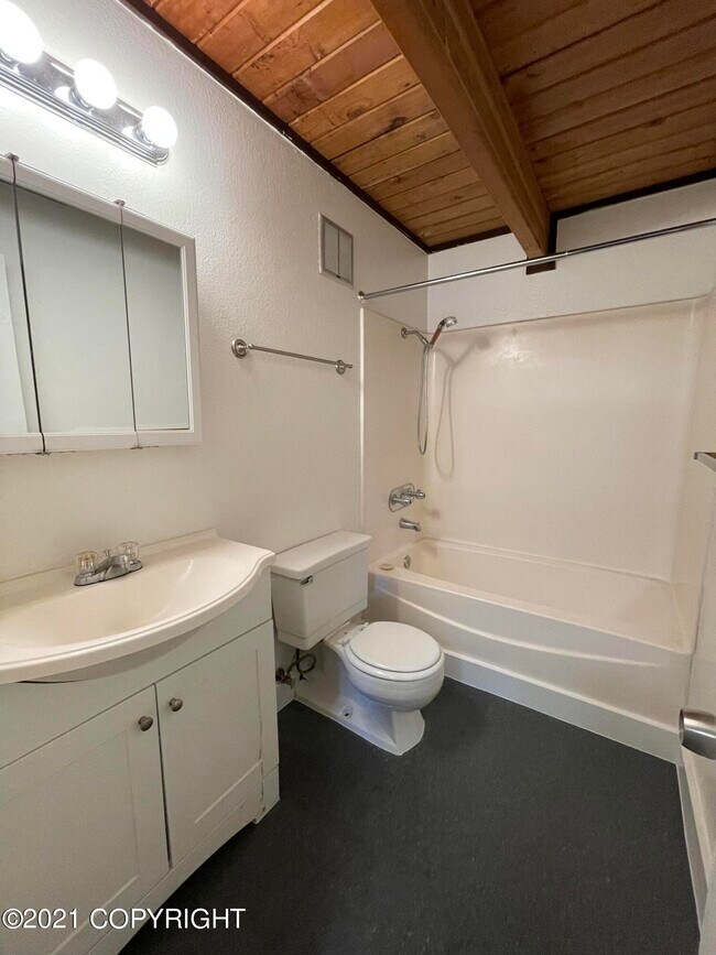 Building Photo - 2805 W 31st Ave