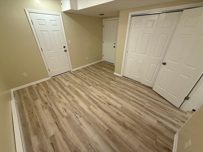 Building Photo - 2537 N Weil St