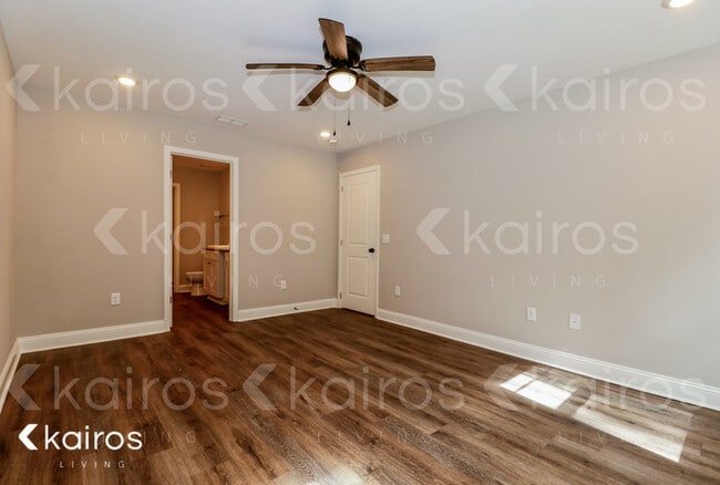 Building Photo - 147 Cottage Grove Rd.