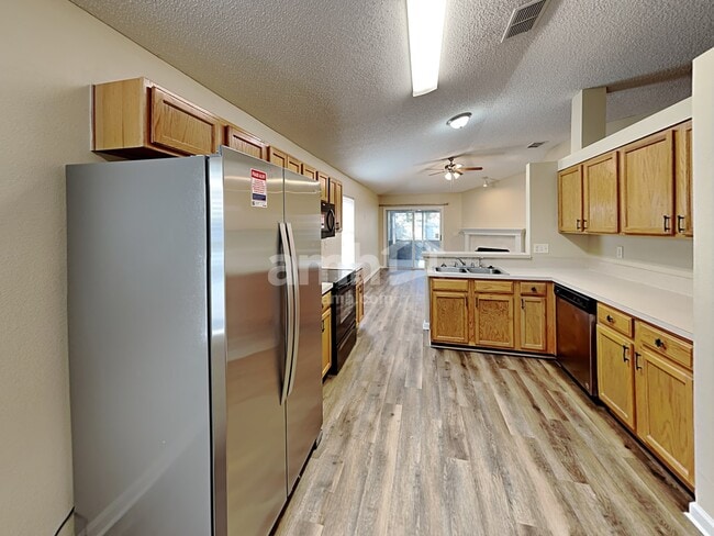 Building Photo - 2570 Blackstone Ct