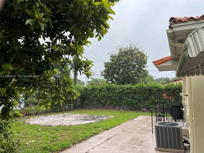 Building Photo - 6261 NW 40th St