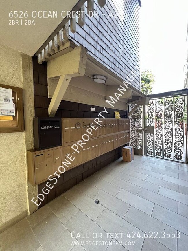 Building Photo - 6526 Ocean Crest Dr