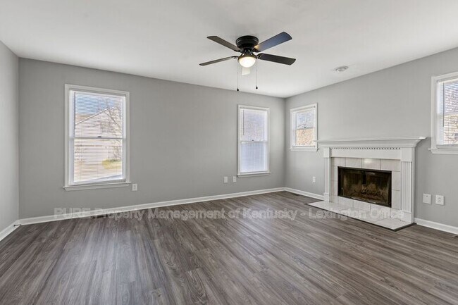 Building Photo - 833 Palomino Ln