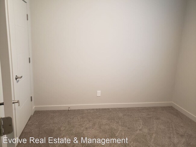 Building Photo - 2 br, 1 bath House - 1141 E 1320 S Bld D 304