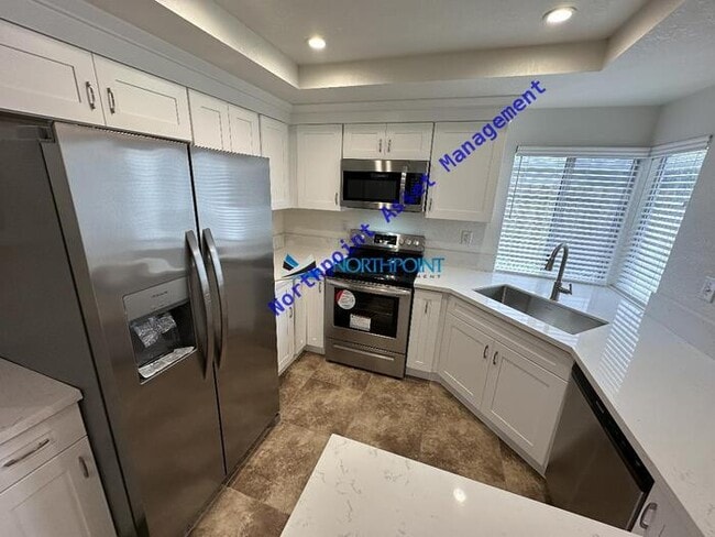 Building Photo - Remodeled 3BD/2BA Gem in Vintage Park