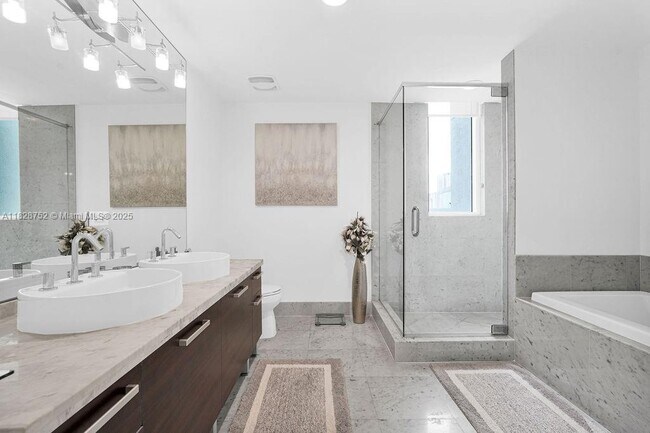 Building Photo - 244 Biscayne Blvd