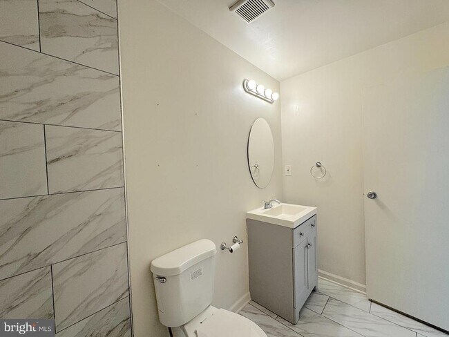 Building Photo - 9503 Hagel Cir