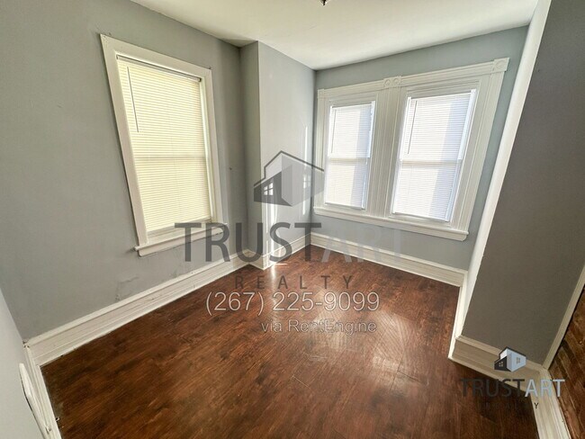 Building Photo - 3459 Braddock St