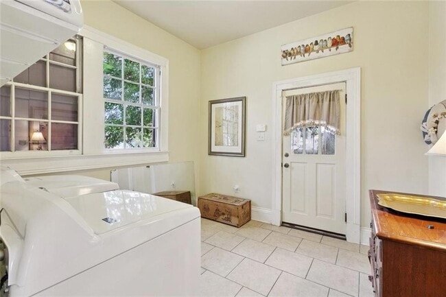 Building Photo - 5101 N Rampart St