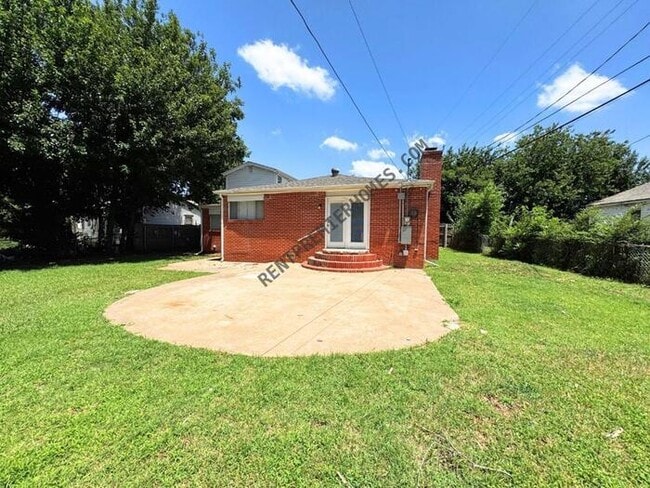 Building Photo - 3041 SW 40th Pl