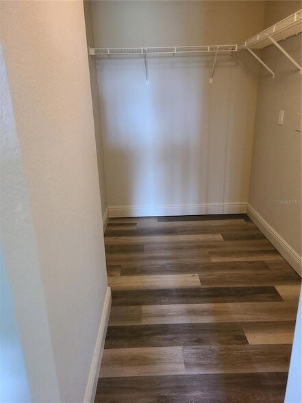 Building Photo - 8911 Manor Loop