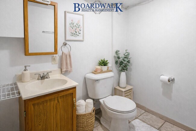 Building Photo - 1016 E 3825 S