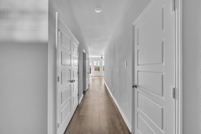 Building Photo - 6915 Yellow Hammer Wy