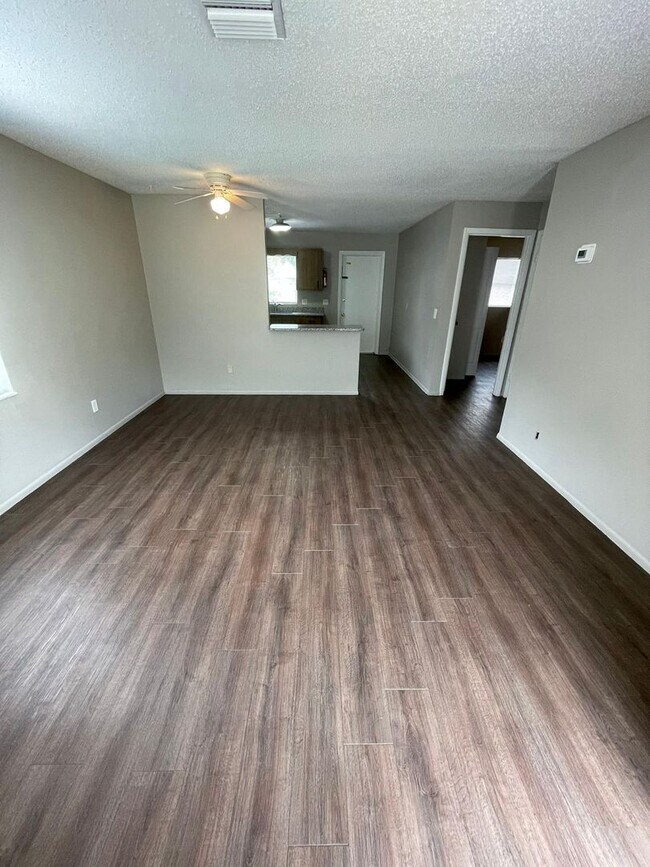 Building Photo - Nekoma Ave