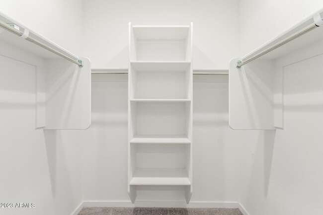 Building Photo - 18012 W Pierson St