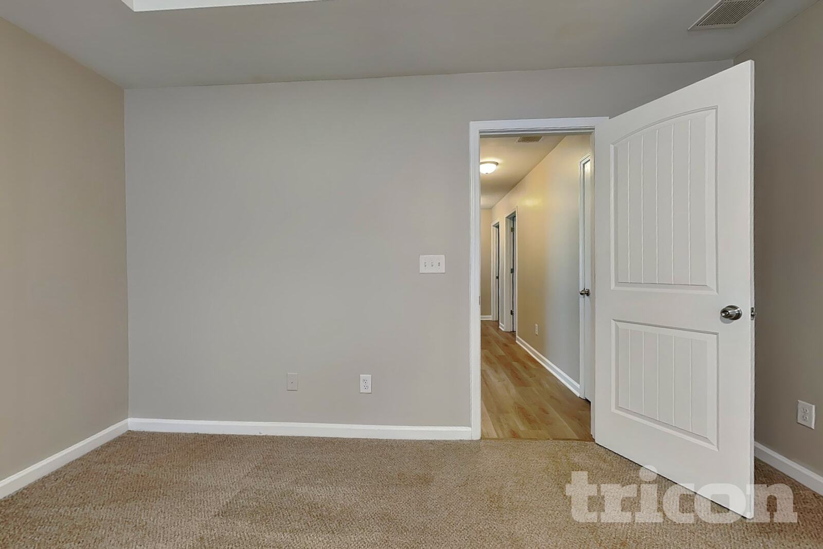 Building Photo - 418 Daffodil Drive