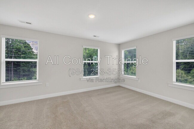 Building Photo - 267 Old Grove Ln