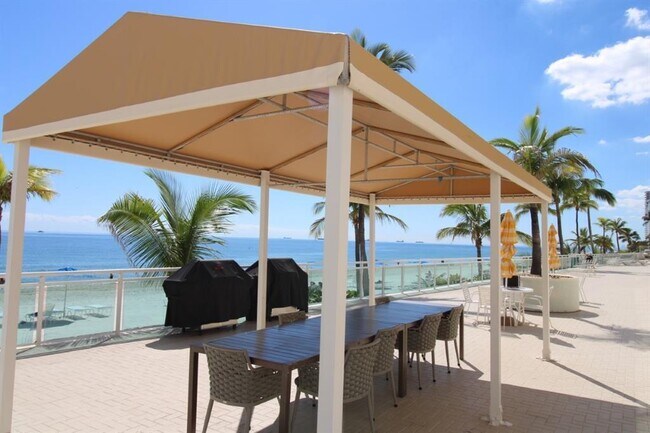 Building Photo - 3900 Galt Ocean Dr