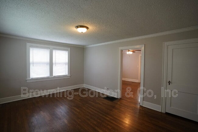 Building Photo - 1302 Caldwell Ave