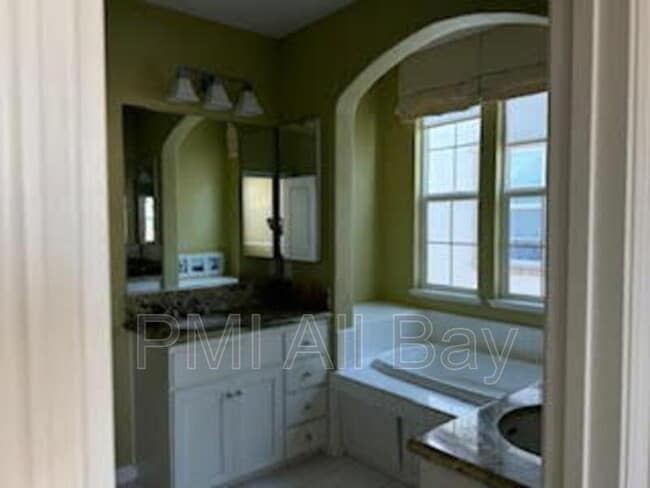 Building Photo - 40207 Antigua Rose Terrace