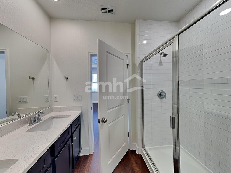 Building Photo - 10717 Coleman Rd